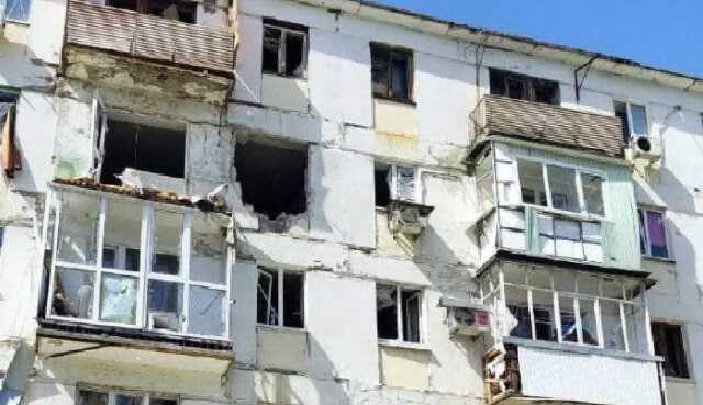 Россияне 25 раз открывали огонь по жилым массивам Луганщины: дома уничтожены