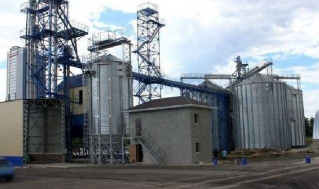 Оккупанты разбомбили самолетами элеватор в Рубежном, - ОВА