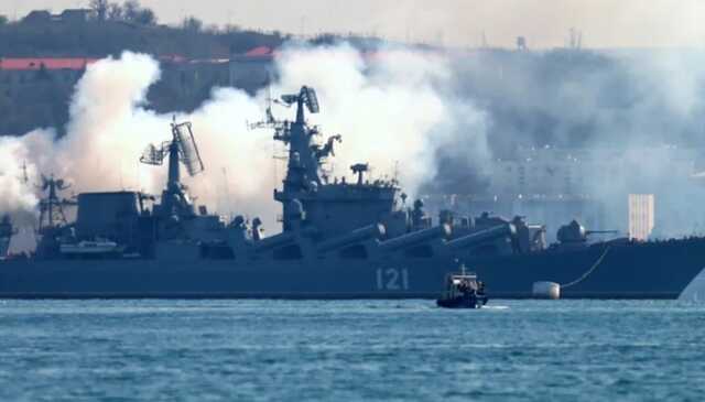 Родителям "пропавшего" моряка с "Москвы" заявили, что крейсер не участвовал в "спецоперации"