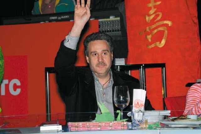 СМИ: Известный украинский байкер Влад Плетин незаконно выселяет беженцев