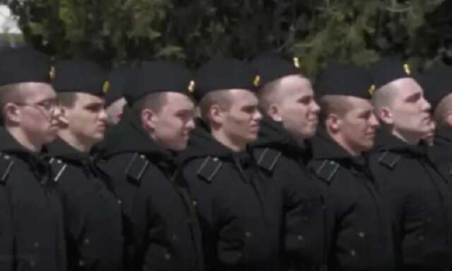 Показали «пропавшего» срочника: Россию снова уличили во лжи о крейсере «Москва»