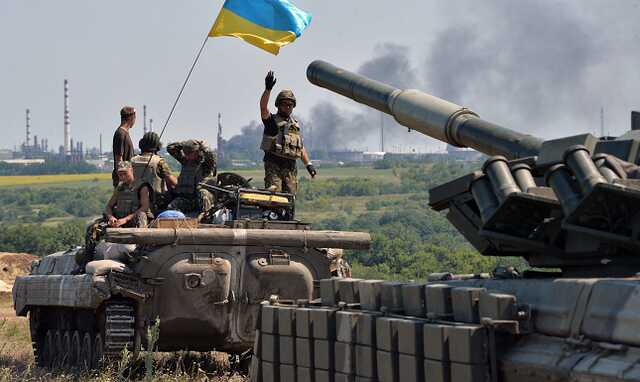 Артиллерийские подразделения активно осваивают за рубежом новое вооружение, – Минобороны