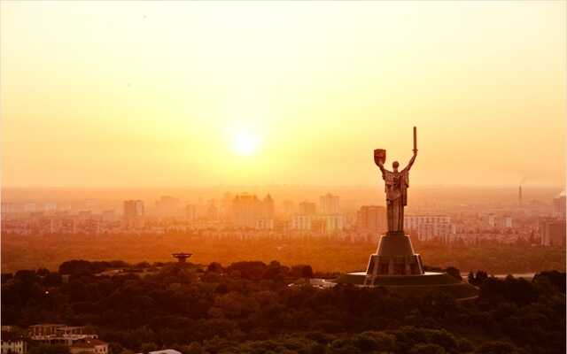 Оккупанты с новыми силами могут атаковать Киев и другие города - Арестович