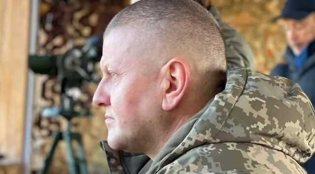 Если бы не Главнокомандующий, мы бы давно проиграли. Прекратите играть в политику