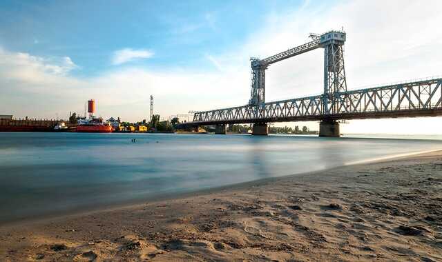 Россияне в четвертый раз запустили ракету в мост через Днестровский лиман