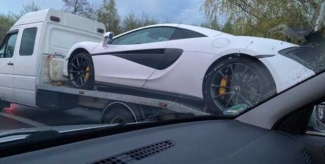 В Украине заметили суперкар на "бляхах": его ввезли для бесплатной растаможки