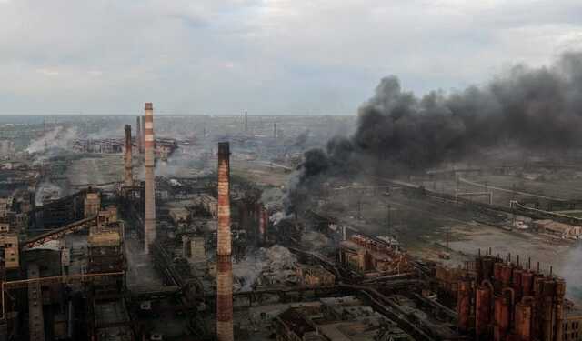 Зеленский описал переговоры по эвакуации защитников "Азовстали" как деликатные и сложные