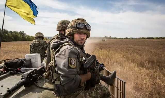 Арестович сказал, когда в Украину поступит достаточное количество оружия для наступления ВСУ