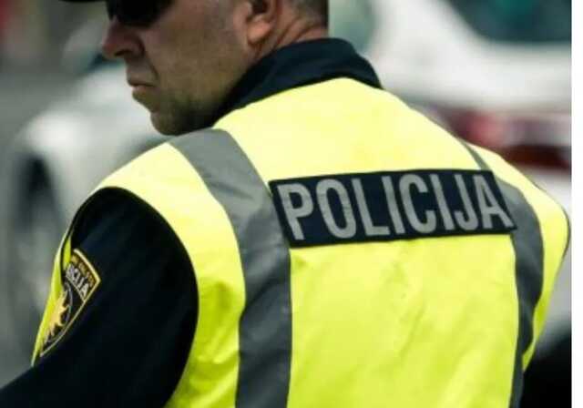 В Риге избили парня с украинским флагом: нарушителя быстро нашли и задержали