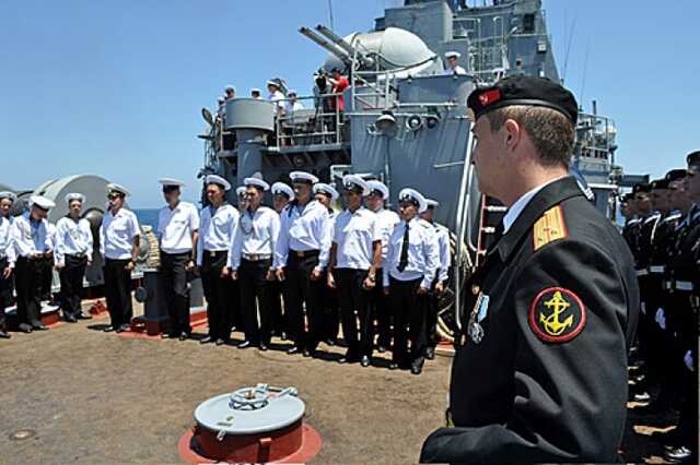 Из-за нехватки солдат в морпехи ЧФ РФ записывают коков и начальников гальюнов