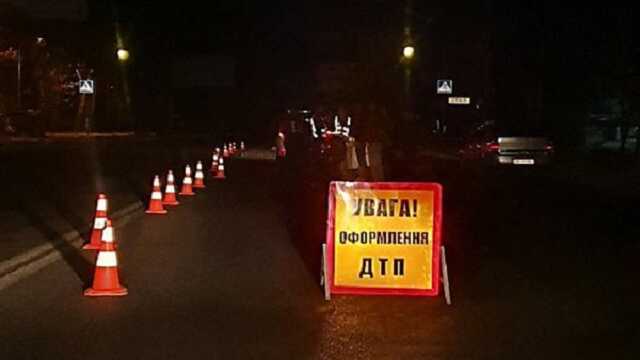 У центрі Франківська п’яний водій врізався в Maserati та мало не збив жінку