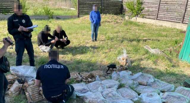 Во Львовской области задержали мужчин, укравших бронежилеты