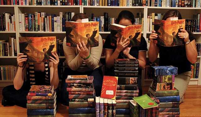 Джоан Роулінг виклала безкоштовні книги про Гаррі Поттера українською