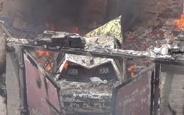 Оккупанты ударили по Луганщине, под огонь попал центр гумпомощи: погибли три человека