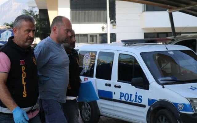 Зарезал детей и написал предсмертную записку: подробности трагедии в семье экс-депутата в Турции