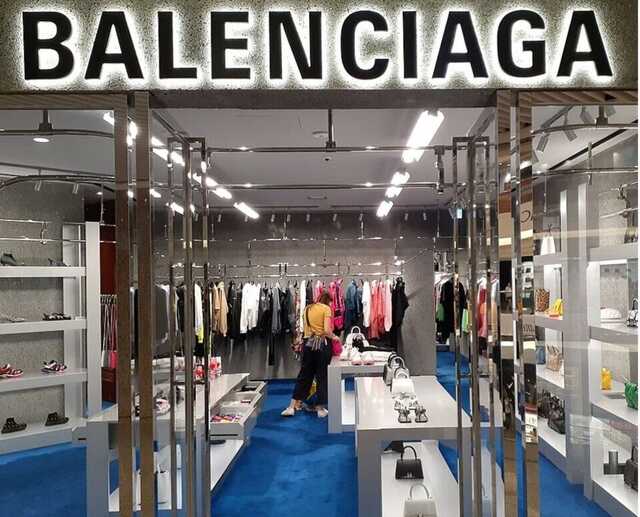       Balenciaga