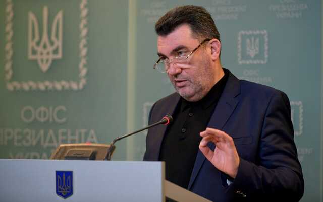 Данилов рассказал, как к защитникам "Азовстали" относятся в плену