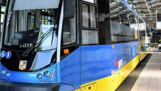 Во Вроцлаве запустили трамвай в цветах флага Украины