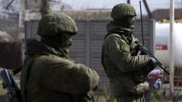 В разведке рассказали, как Путин поощряет солдат к зверствам против украинцев