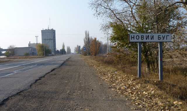 Россия обстреляла Новый Буг: в центральной части города есть разрушения