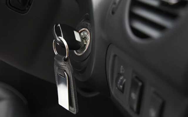 В Ивано-Франковском у нелегального дилера алкоголя отобрали авто для ВСУ