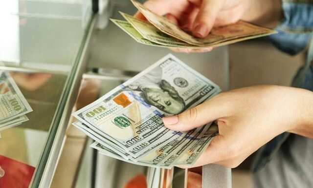 НБУ за последний месяц продал на межбанке рекордный объем валюты