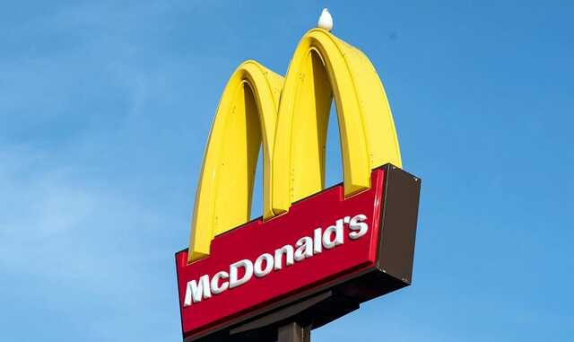 "Это он", "Точно он": как переименуют блюда и рестораны российского "Макдоналдса"