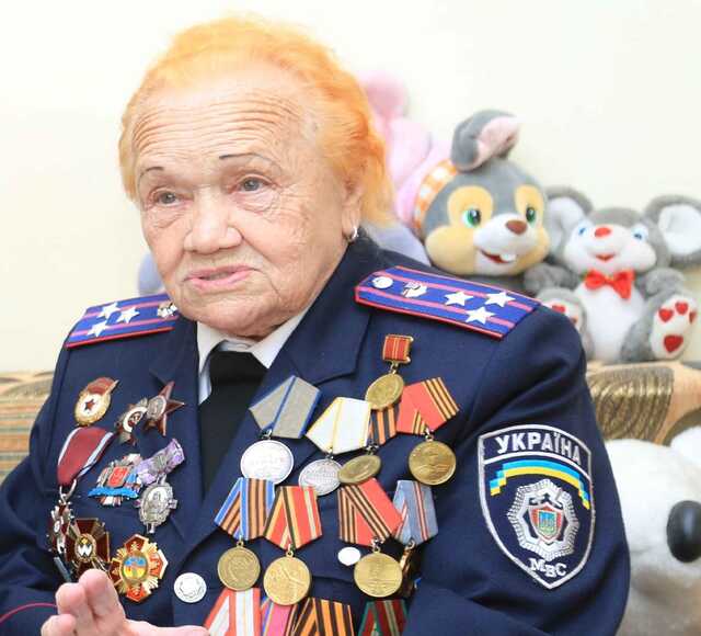 98-летняя легендарная ветеран собралась снова на фронт - защищать Украину от очередных оккупантов