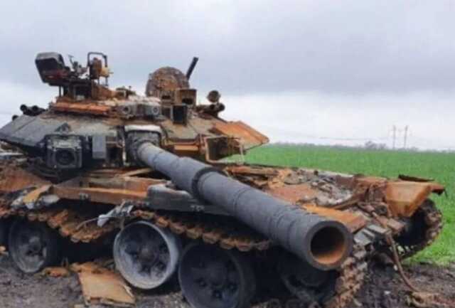 Украинские морпехи "демилитаризовали" вражеский танк из ПТРК "Стугна-П": яркое видео