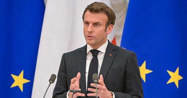 Макрон призвал не унижать Россию и не исключил визит в Киев