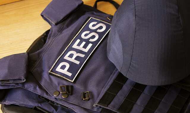 Журналисты Reuters попали под обстрел в машине боевиков возле Северодонецка