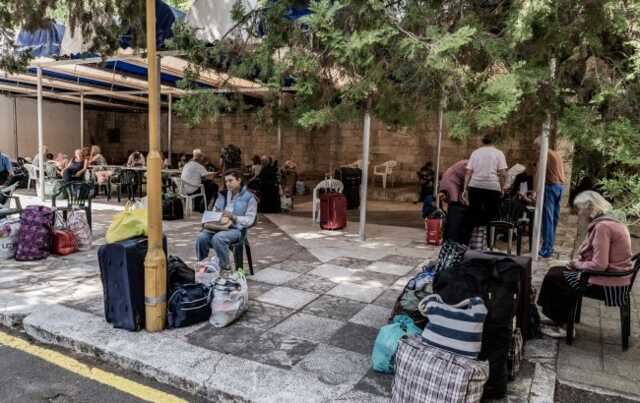 Палатки и колючая проволока. Куда переселили украинских беженцев в Болгарии