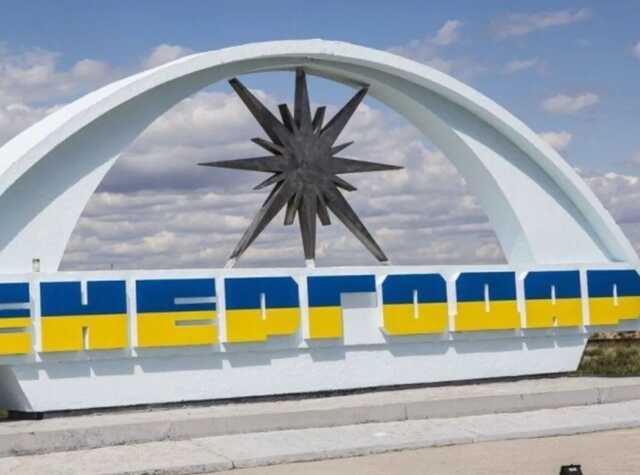 Во временно оккупированном Энергодаре фермеры выбрасывают на свалку тонны огурцов