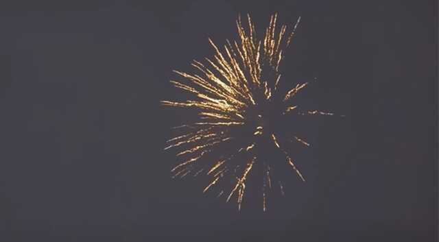 На Осокорках в Киеве кто-то решил запустить салют: взрывы напугали весь район