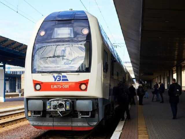 УЗ назначила дополнительный эвакуационный поезд на 7 июня