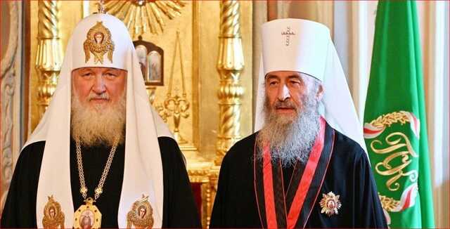 Кирилл отобрал у Онуфрия храмы в Крыму: раскол в церкви углубляется