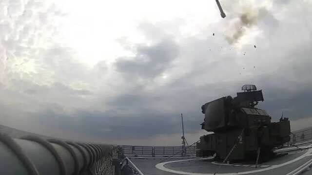 «Называется дожились»: На российские корабли начали прикручивать сухопутные ЗРК «Тор»