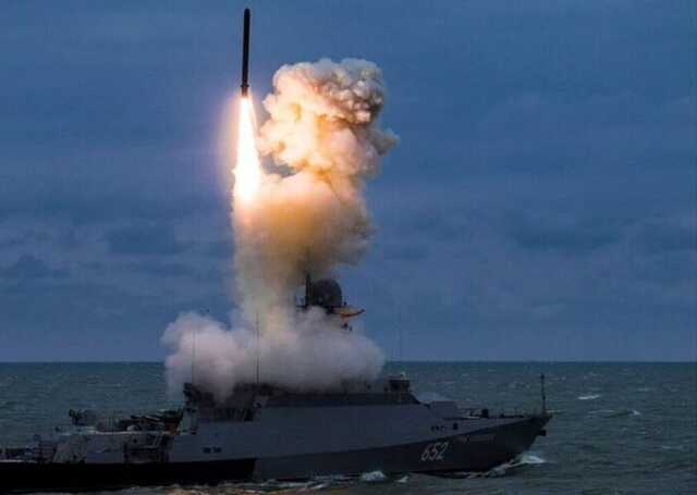 Жданов: российские корабли в Черном море "ждут" поставок по ленд-лизу