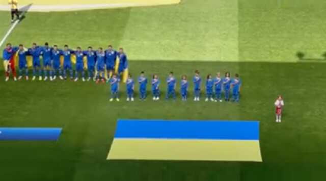 Маленькая украинка исполнила гимн перед матчем Лиги наций