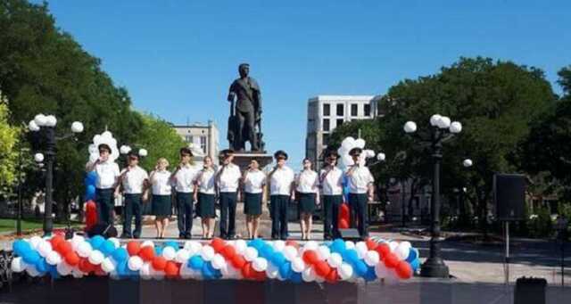 Оккупанты устроили празднование дня России в Херсоне и области: жители проигнорировали