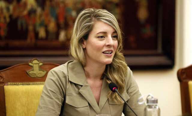 "Это неприемлемо": в Канаде осудили участие своей чиновницы в праздновании "дня России"