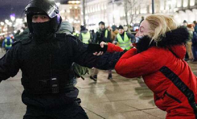 В России массово "доносят" в полицию на противников войны: "сдают" даже родственники