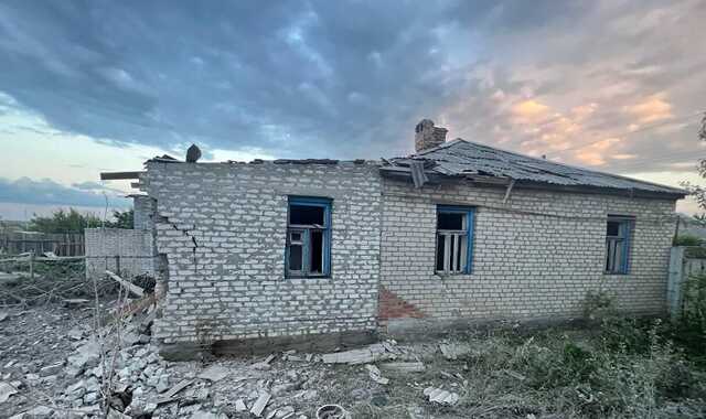 Оккупанты обстреляли 8 населенных пунктов на Донетчине: разрушены десятки домов, есть жертвы