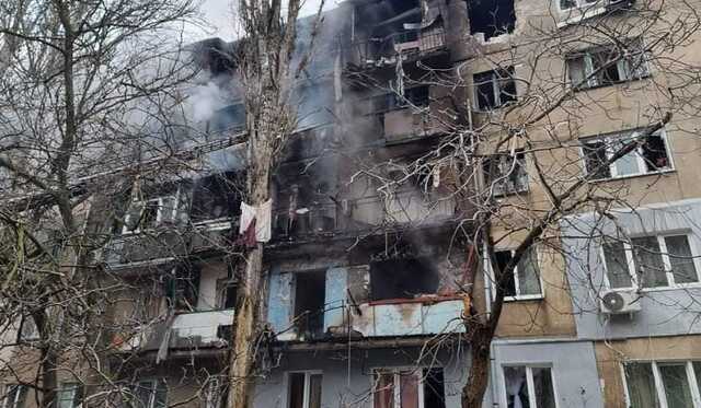 Россия обстреляла многоэтажку в Николаеве: пятеро раненых