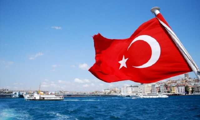 Турция создала открытый канал связи с Украиной и РФ для решения зернового кризиса