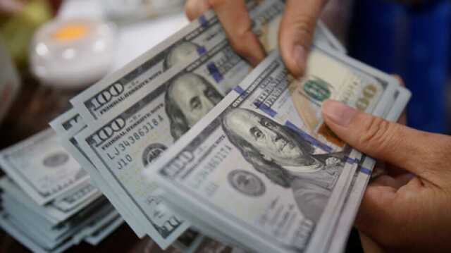 Львовские таможенники не дали вывезти за границу более $200 тыс