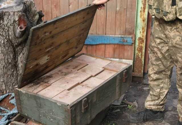 "Армия бомжей": на Харьковщине оккупанты украли у украинцев плитку, но домой не довезли