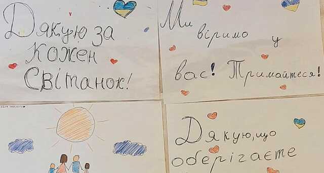 Волонтер: Нашу країну захопила чорна холера, вона погрожує задушити наш всесвіт