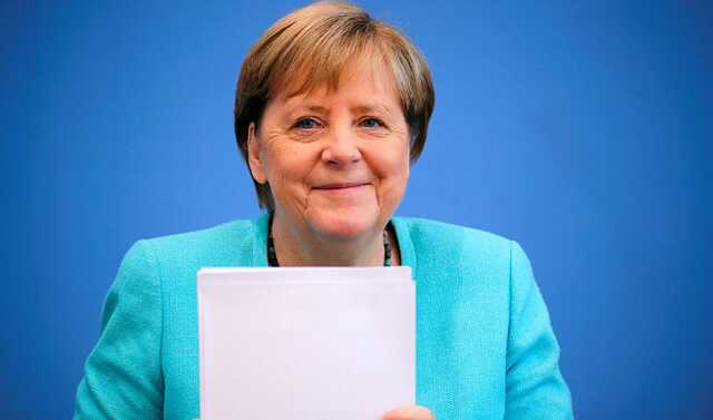 Меркель допускает связь между отставкой и решением Путина напасть на Украину