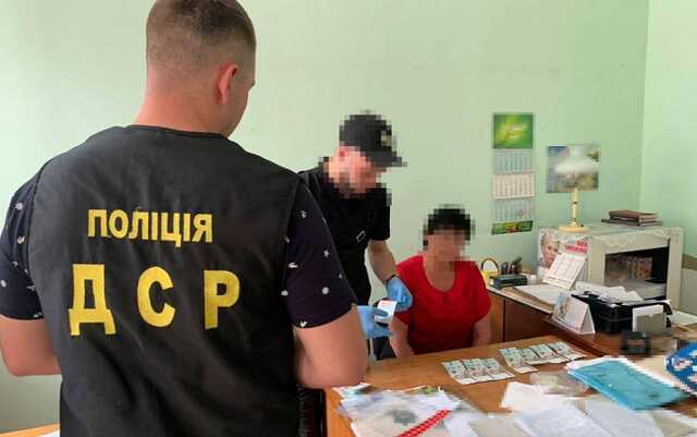 В Тульчине на взятке поймали директора компании